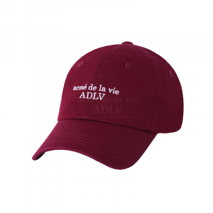 BASIC SMALL LOGO BALL CAP RED