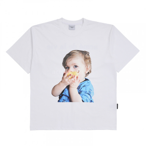 BABY FACE PEAR-EATING BABY SHORT SLEEVE T-SHIRT WHITE